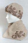 Шапка женская "Трикотажные цветы"
