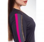 Топ трехцветный с V-образным вырезом горловины, длинным рукавом, с лампасами, отделка золотой и серебряной бейкой