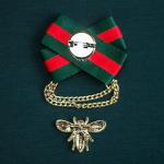 Брошь "Бант с желтой пчелкой+цепочка", красный+зеленый+желтый+черный 3,5*9 мм