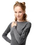 NORVEG серия Soft Teens - "нежная кожа". Футболка с длинным рукавом для девочек, цвет серый с принтом (ящерица)