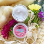 Бальзам-кондиционер для волос "Упругость шелка". Придает шелковистость.