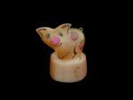 *14448-1 Фигурка "Поросенок в яблоко" из селенита 55*40*65 мм