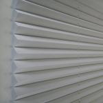 Жалюзи плиссе белые, полутень  (rd-3507062-gr)