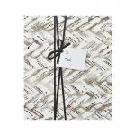 Набор из кистей для макияжа, спонжа и стаканчика Festive & Flawless Beauty Kit