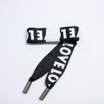 Шнурок плоский п/э 2см*130см с надписью "LOVE"с металлическим наконечником