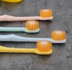 Антибактериальная щетка с широкой щетиной (1 шт.) NANO