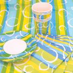 Набор для праздника РАДОСТЬ, в наборе: 6 тарелок, 6 чашек, 6 салфеток, скатерть 130см*180см.