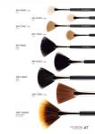 Кисти веерные для завершения макияжа