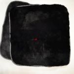 Накидка на стул из натуральной овчины, идет комплектом из двух штук.