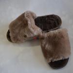 Домашние тапочки из натурального меха.