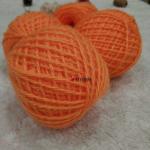Пряжа для ручной вязки в клубках.
