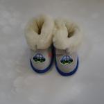 Чуни из овчины.