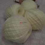 Пряжа для ручной вязки в клубках.