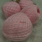 Пряжа для ручной вязки в клубках.