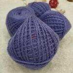 Пряжа для ручной вязки в клубках.