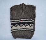 Безрукавка детская вязаная из натуральной овечьей шерсти, без добавлении красителей.