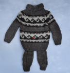 Костюм детский вязаный.