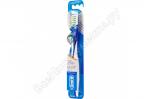 *СПЕЦЦЕНА Oral-B Зубная щетка ПроЭксперт Антибактериальная 40 Medium