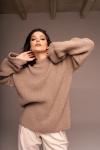 Oversize-свитер из смесовой шерсти с объемными рукавами TOPTOP STUDIO