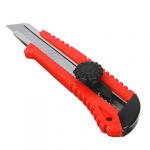 HEADMAN Нож универс. усиленный с сегментированным лезвием 18мм (круглый фиксатор)