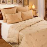 Набор семейный "Верблюжья шерсть" 1,5 сп (одеяло + 2 подушки)*