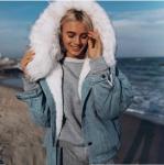 Джинсовка с белым мехом внутри и на капюшоне ZI