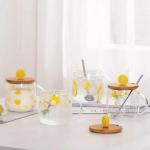 Кружка с крышкой и ложкой стеклянная лимон