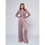 Блуза коричневого цвета с длинными рукавами и запахом