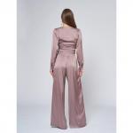 Блуза коричневого цвета с длинными рукавами и запахом