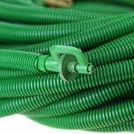 Акция5% Шланг для полива пластмассовый 30м, внутренний д1,6см с разбрызгивателем, гофрированный (Россия)