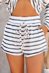 Белые шорты в черную полоску с высокой эластичной талией на шнуровке