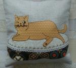 “Кот на пуфике”