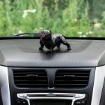 Собака на панель авто с присоской для стекла, бульдог
