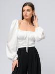 Блуза белая укороченная с вырезом каре и пышными рукавами