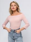 Блуза розового цвета с открытыми плечами и разрезами по бокам