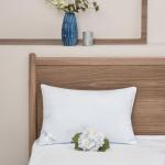 Подушка "Fine Line" 50х70 лебяжий пух