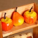 Оберег "Домовой Стасик", с фруктами, 21 х 12 см