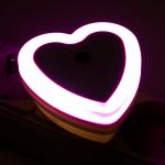 Ночник LED "Сердце" реагирует на темноту 6,5х6,5х2,5 см RISALUX