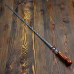 Шампур с деревянной ручкой, рабочая длина - 70 см, ширина - 10 мм, толщина - 3 мм с узором