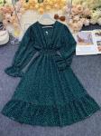 Платье Size Plus на запах в горошек с резинкой на поясе зеленое K53 02.24