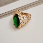 Кольцо коллекция Дубай покрытие позолота вставка иск изумруд цвет зеленый