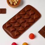 Форма для шоколада Доляна «Сердца», силикон, 21,5_10,5_1,8 см, 15 ячеек (3_3 см), цвет коричневый