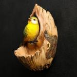 Подвесная зимняя кормушка "Птичка в дупле" из полистоуна, 24см, Хорошие сувениры, декор