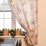 Комплект штор для кухни с подхватами Christmas forest 145?180 см-2 шт., габардин