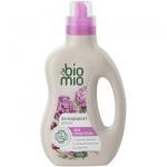 BIO MIO Bio-Soft 800мл Кондиционер для белья Пион и Лесные ягоды