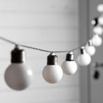 Гирлянда «Нить», 2.7 м, с насадками в виде белых шаров, IP44, 10 LED, 8 режимов, солнечная батарея, тёмная нить, свечение тёплое белое