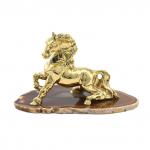 Конь из бронзы на агате 105*55*60мм