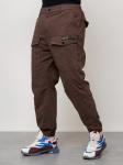 Джинсы карго мужские с накладными карманами коричневого цвета 2417K