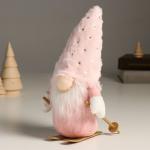 Кукла интерьерная текстильная «Гном в розовом с лыжными палками на лыжах», 24 см