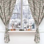 Комплект штор для кухни с подхватами «Доляна» Frosty berries, 2 шт., бежевые, 150?180 см